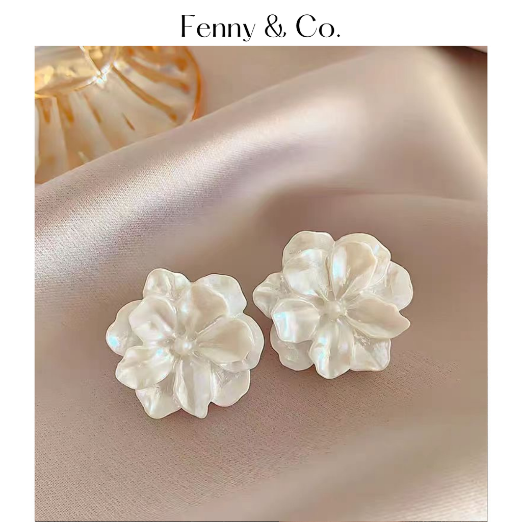 Khuyên Tai Hoa Ngọc Trai Tinh Tế - Điểm Nhấn Thanh Lịch Cho Phái Đẹp