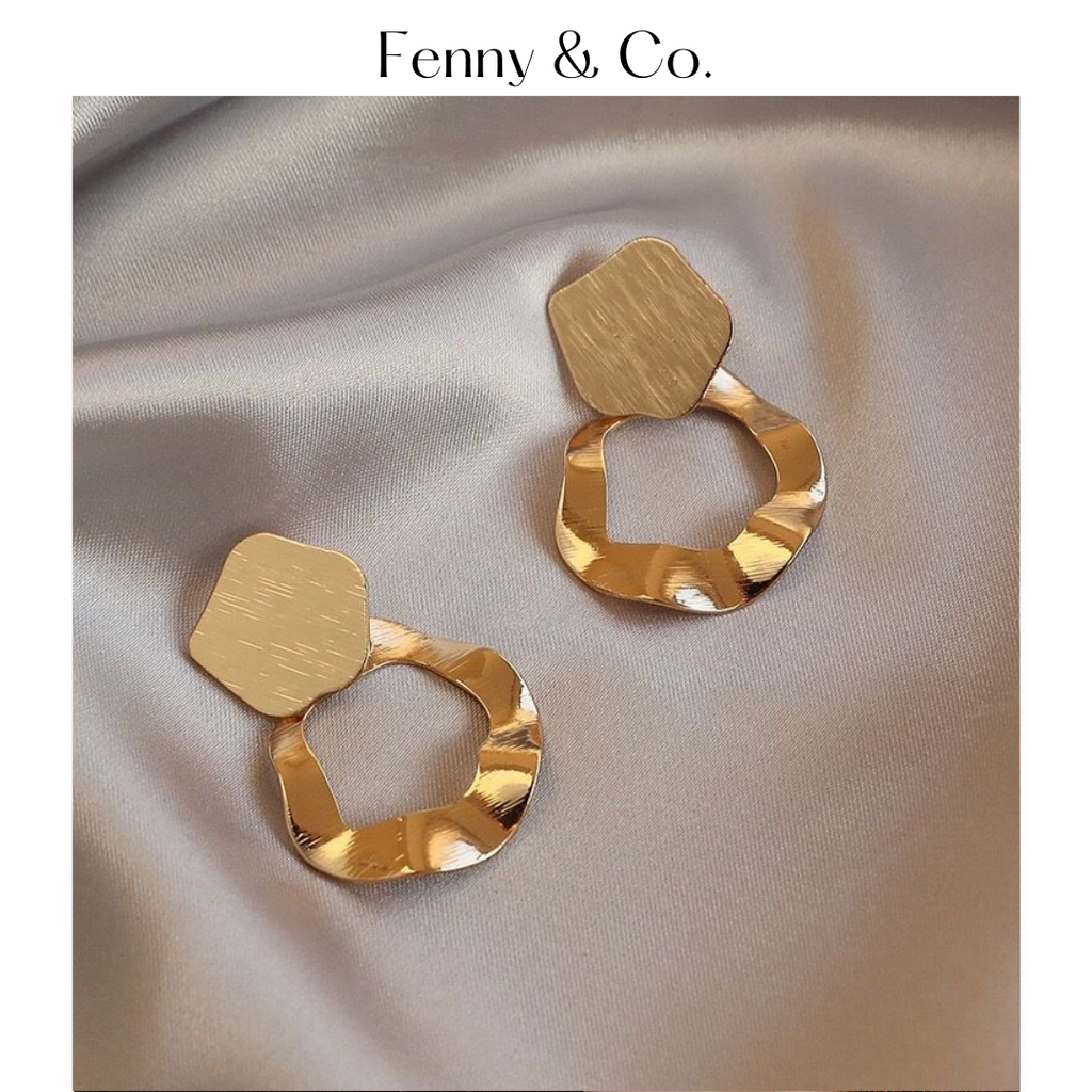 Khuyên Tai Kim Loại Dạng Tròn Lượn Sóng Phong Cách Retro - Sang Trọng & Cá Tính