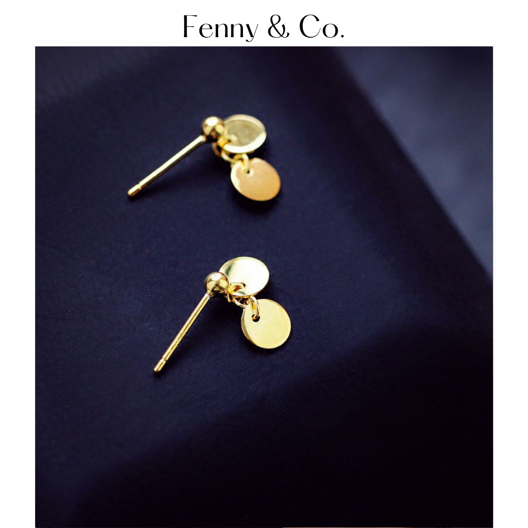 Khuyên Tai Đính Vàng Tinh Tế - Phụ Kiện Nhẹ Nhàng, Sang Trọng | Fenny & Co