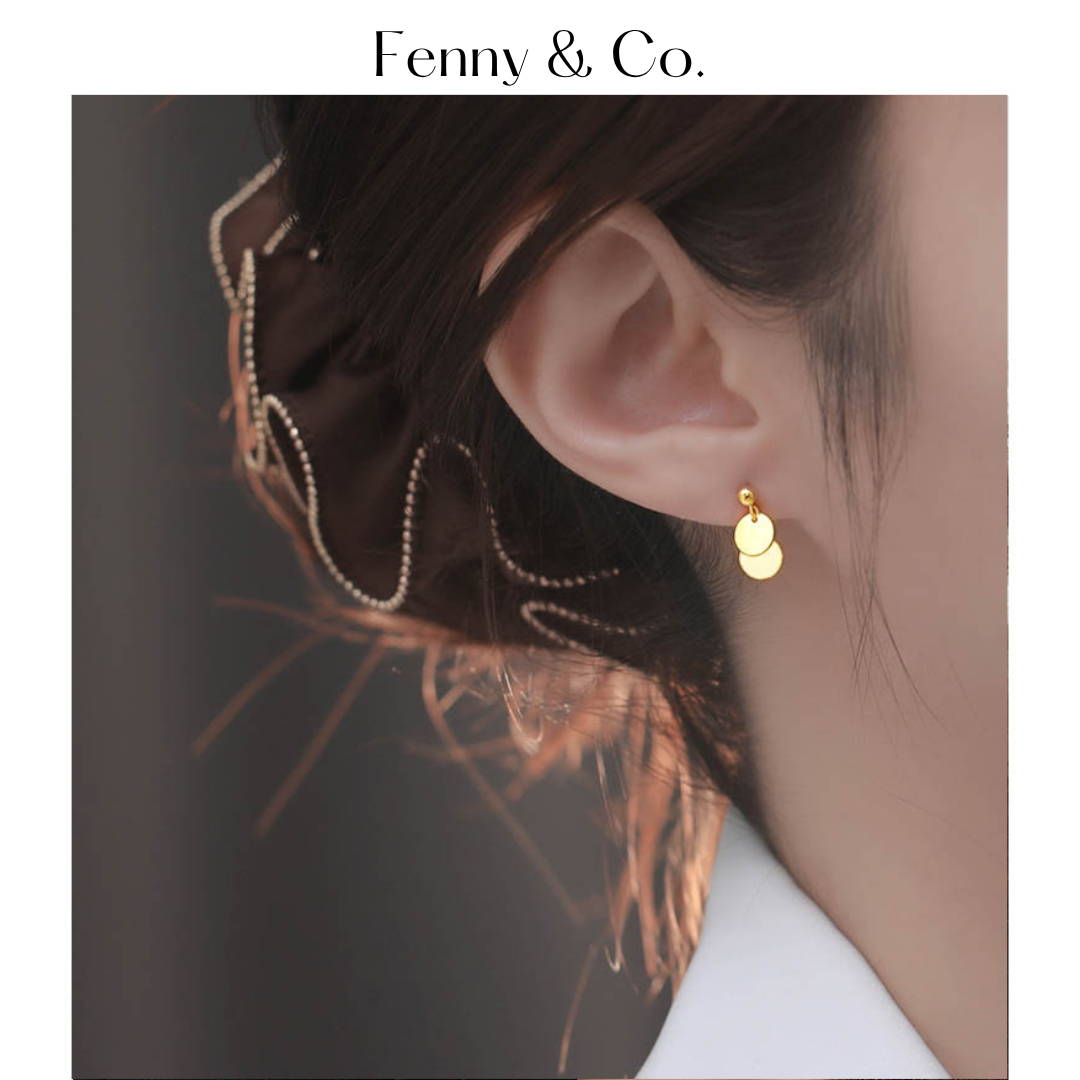 Khuyên Tai Đính Vàng Tinh Tế - Phụ Kiện Nhẹ Nhàng, Sang Trọng | Fenny & Co