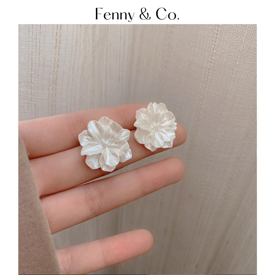 Khuyên Tai Hoa Ngọc Trai Tinh Tế - Điểm Nhấn Thanh Lịch Cho Phái Đẹp