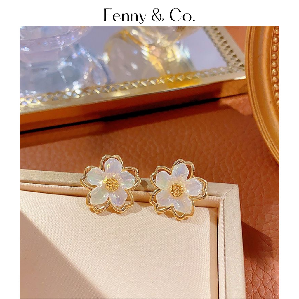 Khuyên Tai Hoa Mai Phong Cách Hàn Quốc - Thanh Lịch Và Nữ Tính