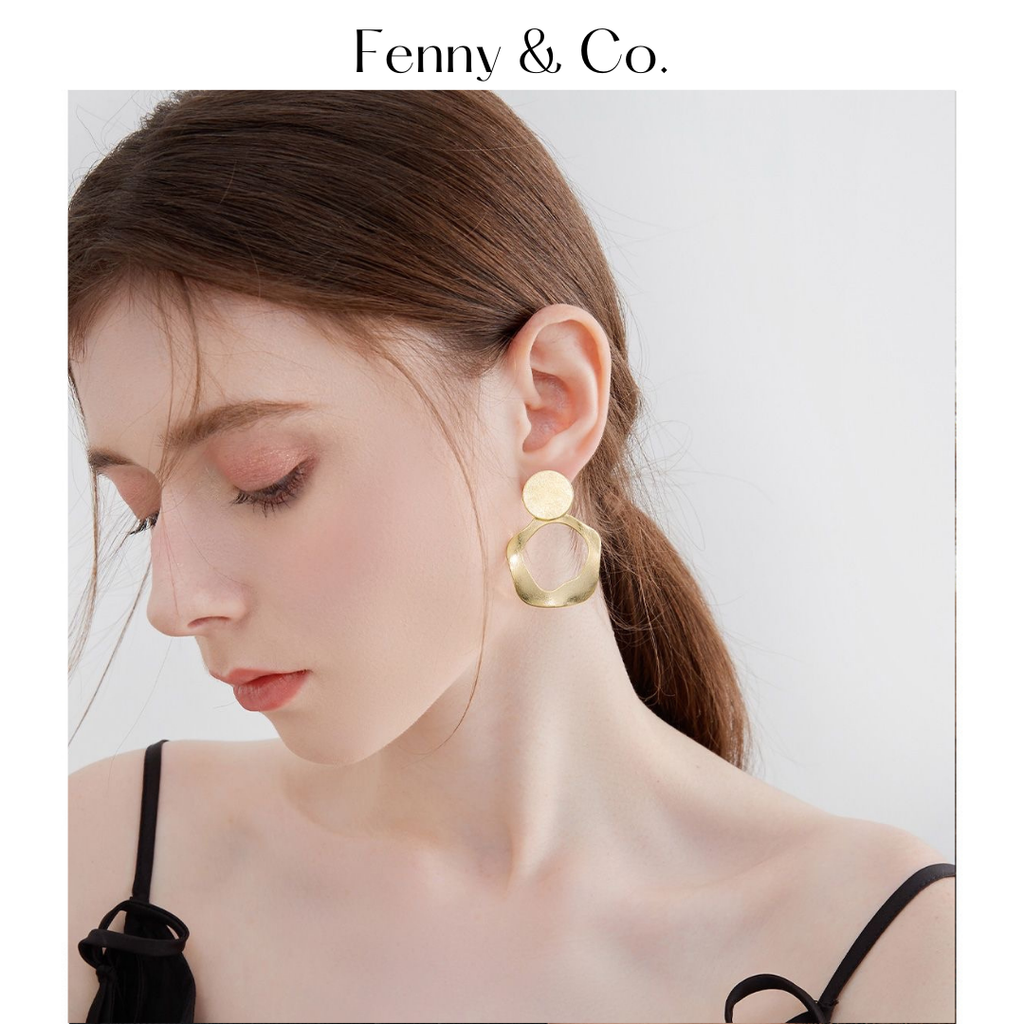 Khuyên Tai Kim Loại Dạng Tròn Lượn Sóng Phong Cách Retro - Sang Trọng & Cá Tính