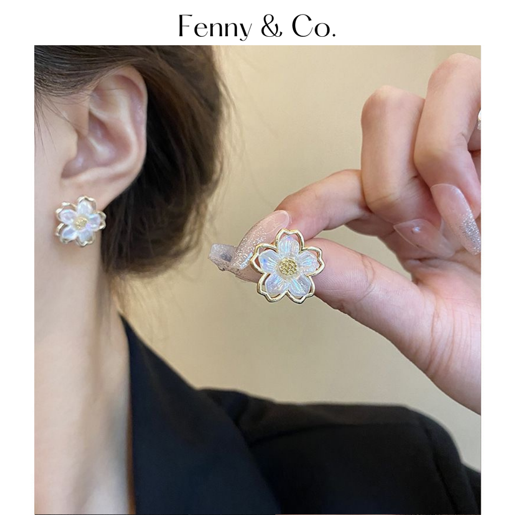 Khuyên Tai Hoa Mai Phong Cách Hàn Quốc - Thanh Lịch Và Nữ Tính